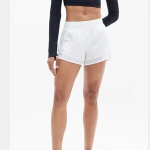 Athleta Mesh Racer Run Mid Rise 4" Short White M Brand New